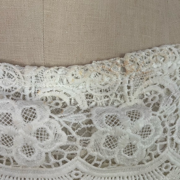 🏝☀️LF crochet off the shoulder crop top - Picture 2 of 5